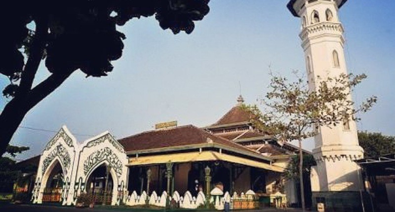 Mengintip Masjid Legendaris di Kampung Solo, Ada yang Dibangun oleh Arsitek Belanda