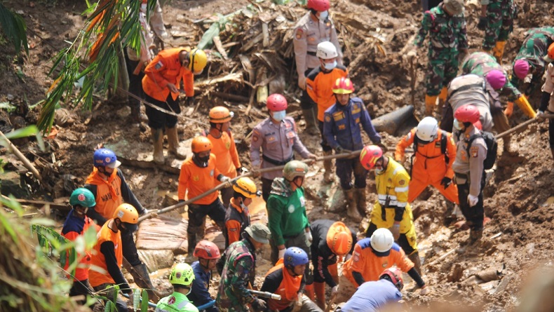 Korban Hilang akibat Gempa Bumi Cianjur Jadi 13 Orang, Tim SAR Kembali Sisir 3 Lokasi