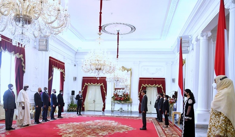 Presiden Jokowi Terima Surat Kepercayaan 6 Duta Besar Negara Sahabat