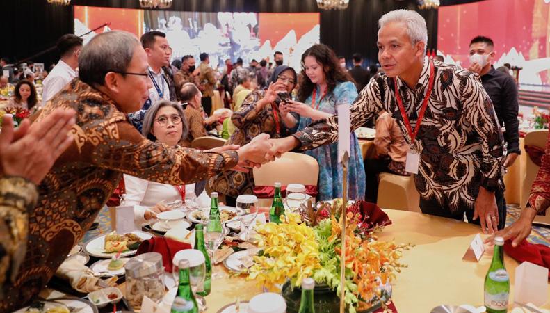 Ganjar Ikuti Arahan Jokowi, Pastikan Pelayanan Investasi di Jateng Mudah, Murah dan Cepat