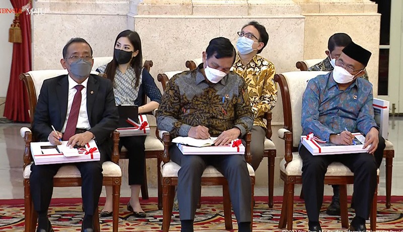 Jokowi Serahkan DIPA dan Buku Daftar Alokasi Transfer ke Daerah Tahun Anggaran 2023 - Bagian 2