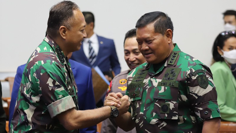 Momen Para Jenderal Berikan Selamat kepada Calon Panglima TNI Laksamana Yudo Margono - Bagian 2