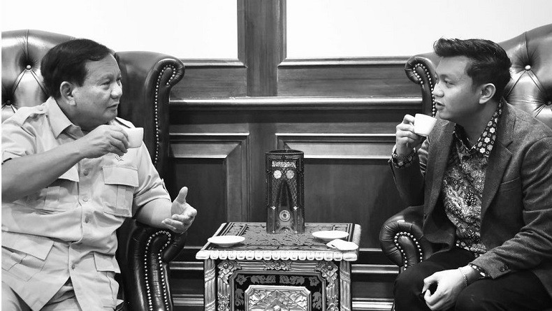 Penyanyi Koplo Denny Caknan Ngopi Bareng Prabowo, Ada Apa Nih?