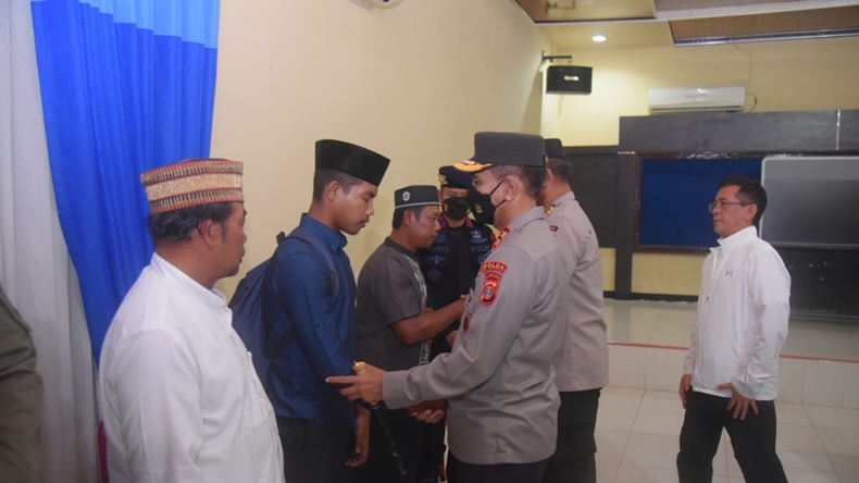 Kapolda Lampung Pimpin Penerimaan Jenazah Briptu Gilang Aji di Mako Brimob