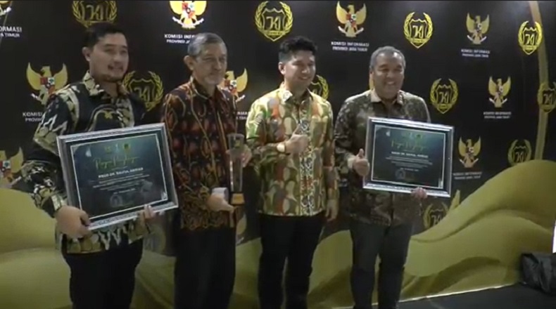 Anugerah Keterbukaan Informasi Publik KI Award Jatim, Ini Pesan Wagub Emil Dardak 
