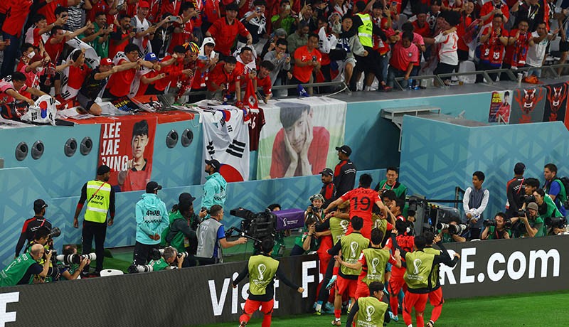 Menang Dramatis, Korea Selatan Lolos Babak 16 Besar - Bagian 1