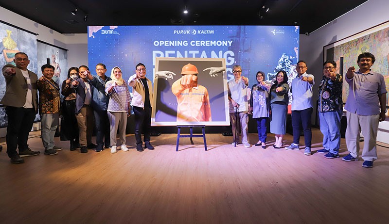 Pupuk Kaltim Gelar Pameran Lukisan Bertajuk Bentang Bontang - Bagian 2