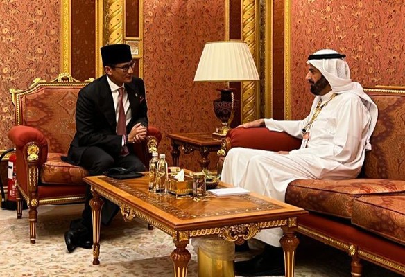 Sandiaga Uno Bertemu Menteri Haji & Umrah Arab Saudi, Dorong Produk Ekraf RI Dipakai Jamaah Dunia