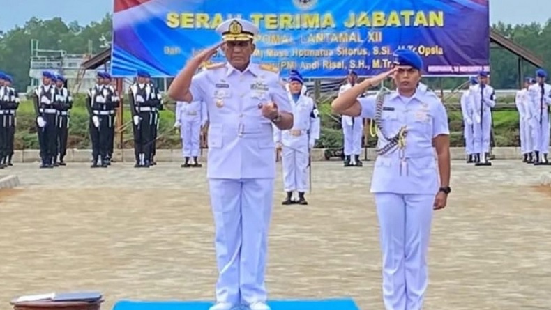 Laksma TNI Suharto Pimpin Sertijab Danpomal Lantamal XII di Mempawah