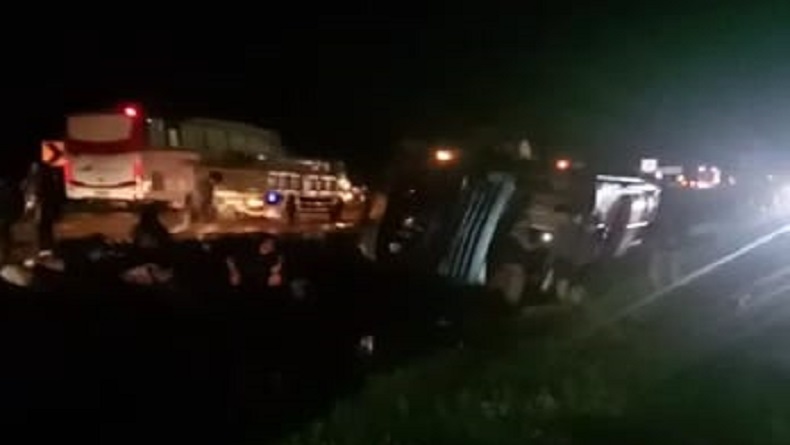 2 Bus dan Ayla Tabrakan di Tol Cipali, Korban Luka Dievakuasi ke Rumah Sakit Terdekat