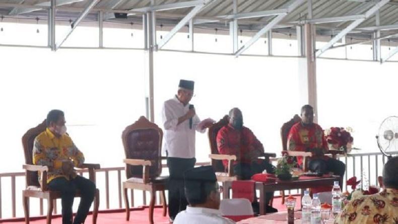 title Cerita Wapres Tawaf di Papua, 5 Hari Penuh Kunjungi 4 Provinsi Sekaligus Cerita Wapres Tawaf di Papua, 5 Hari Penuh Kunjungi 4 Provinsi Sekaligus