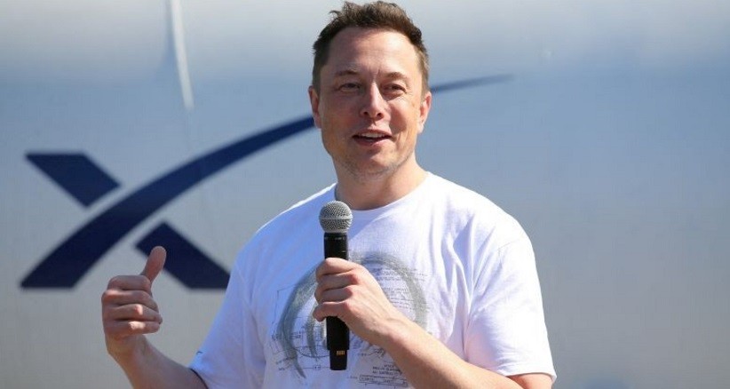 Elon Musk Bakal Luncurkan Roket Starship Bulan Depan