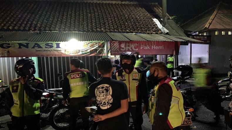 Tangkal Gangguan Kamtibmas, Polisi Patroli di Permukiman Korban Gempa Cianjur