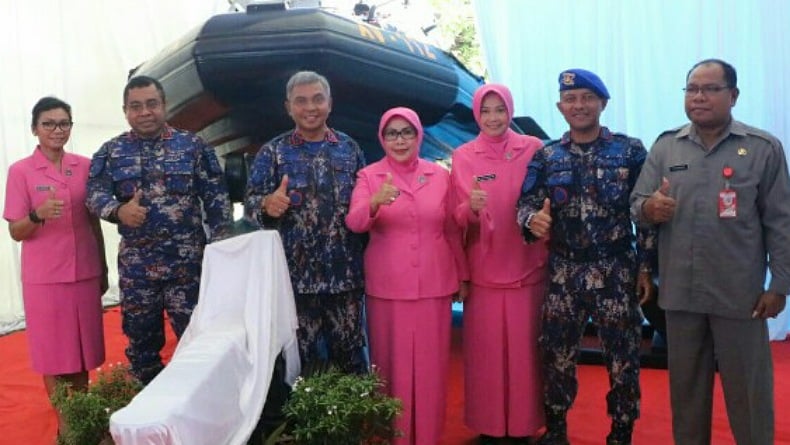 Dukung Tugas Patroli Perairan, Kapolda Sulut Resmikan Penggunaan Kapal Karet RIB Milik Polairud