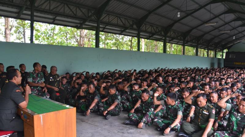 Danrem Makutarama ke Prajurit Alugoro: Jangan Berbuat Pelanggaran, Sayangi Dirimu dan Keluarga