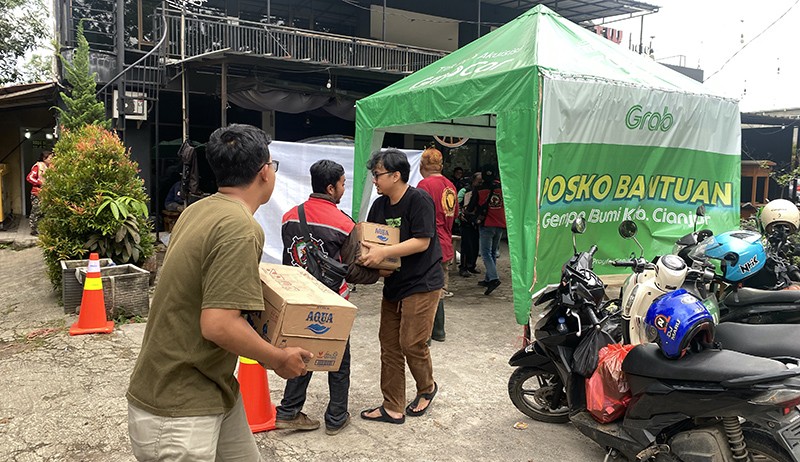 Solidaritas Bagi Korban Gempa Cianjur, Grab Serahkan Bantuan Rp2 Miliar  - Bagian 1