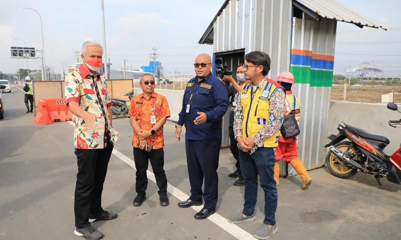  Ganjar Pastikan Tol Semarang-Demak Siap Digunakan saat Natal dan Tahun Baru