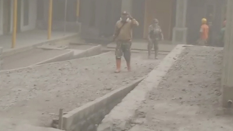 16 Penghuni Ponpes di Zona Merah Semeru Tak Mau Dievakuasi, Kapolres: Akan Kami Paksa