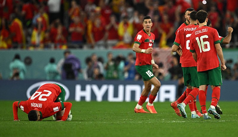 Momen Para Pemain Maroko Bersujud usai Singkirkan Spanyol di Piala Dunia 2022 - Bagian 3