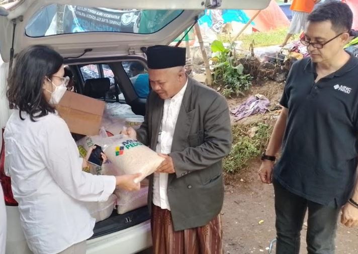 Kemenparekraf-MNC Peduli Salurkan Bantuan ke Ponpes Almutmainah Terdampak Gempa Cianjur