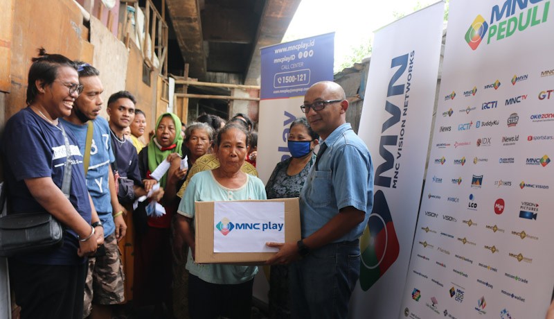 MNC Play  melalui MNC Peduli Berikan Bantuan untuk Warga Penjaringan - Bagian 1