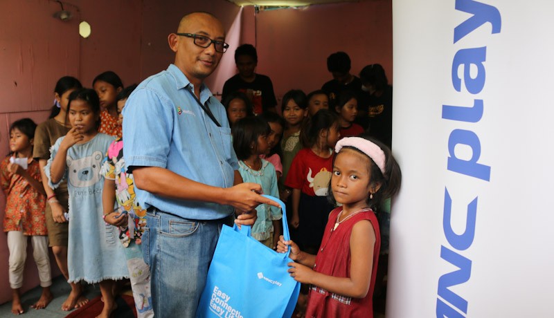 MNC Play  melalui MNC Peduli Berikan Bantuan untuk Warga Penjaringan - Bagian 2