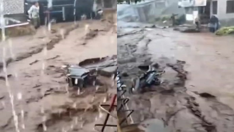 title Banjir Bandang Terjang Kertasari Bandung, Sejumlah Motor Terseret Arus Banjir Bandang Terjang Kertasari Bandung, Sejumlah Motor Terseret Arus