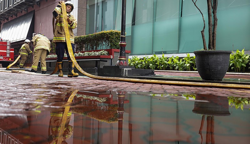 Gedung Kemenkumham Kebakaran, 25 Mobil Damkar Dikerahkan