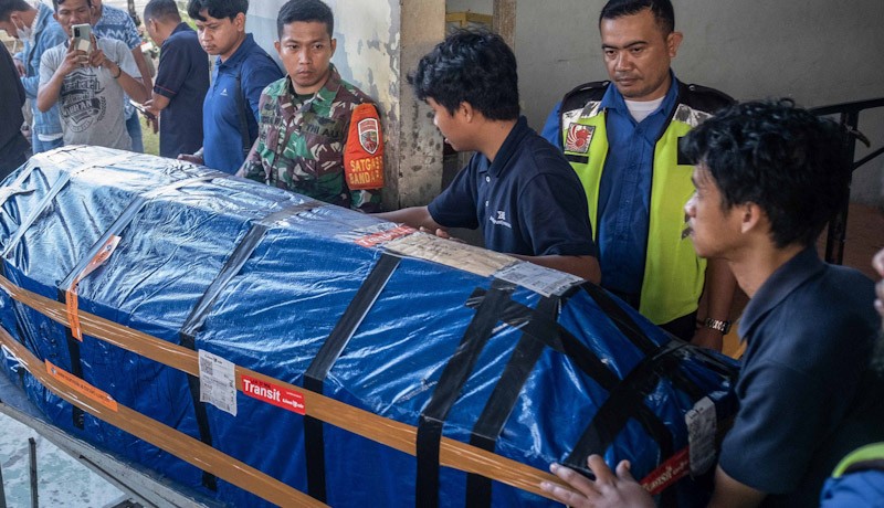 3 Korban Penembakan KKB Papua Tiba di Kendari - Bagian 1
