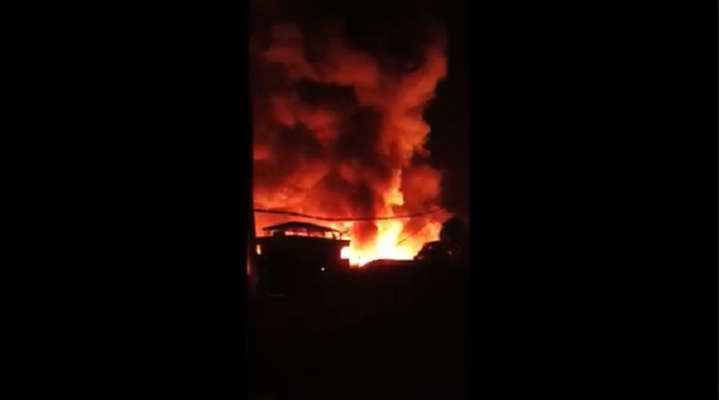 Kebakaran Hebat Hanguskan Ratusan Bangunan di Ambon, 1 Tewas