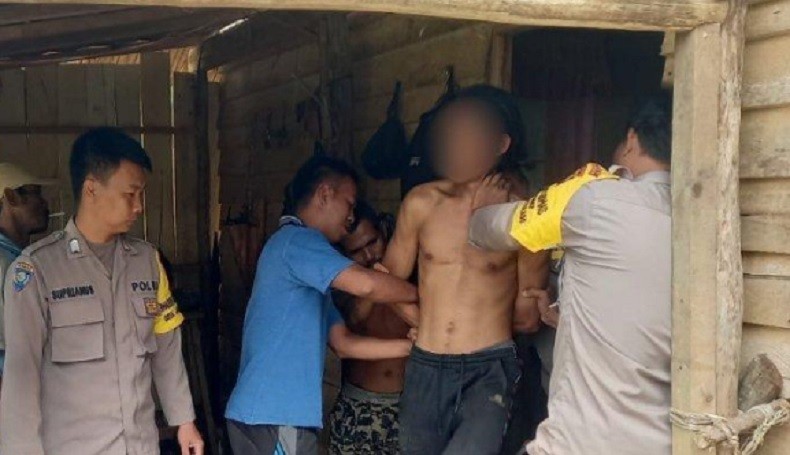 ODGJ Ngamuk Acungkan Pisau di Bengkayang, Polisi dan Warga Turun Tangan