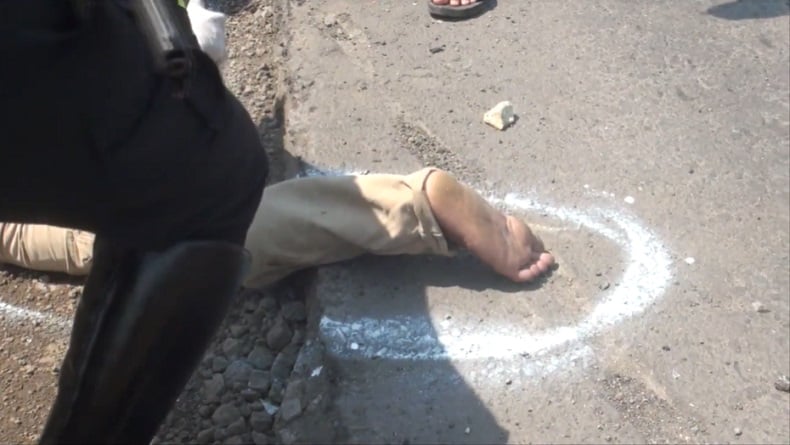 Ngebut, Pemotor Tewas usai Tabrak Minibus di Mojokerto