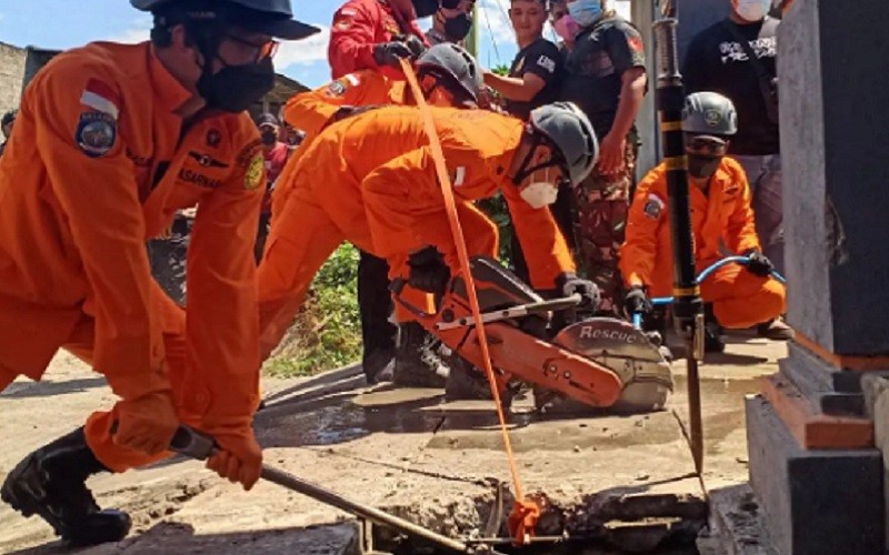 Buleleng Gempar Penemuan Mayat Terjepit di Gorong-Gorong, Bermula dari Bau Busuk
