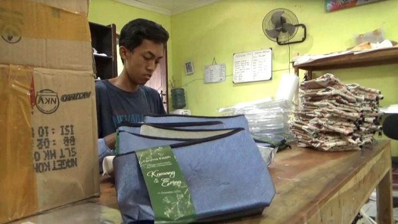 10.000 Dompet untuk Souvenir Tasyakuran Kaesang-Erina Dipesan dari Sukoharjo