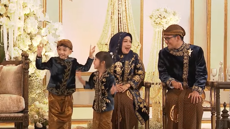 Gemesnya Jan Ethes dan Sedah Mirah Joget di Panggung Pelaminan Kaesang-Erina