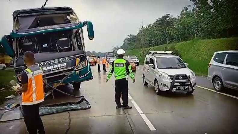 Kronologi Bus Sahabat Prima Terguling Di Tol Cipali Tewaskan 2 Penumpang