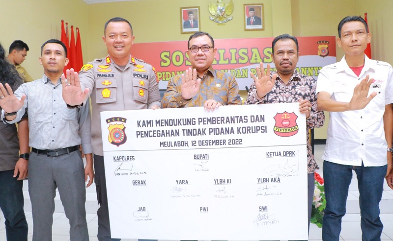Hadiri Sosialisasi, PJ Bupati Aceh Barat Resmikan Posko Pencegahan Tindak Pidana Korupsi