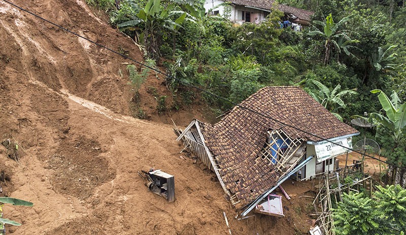 51 Rumah Terancam Bencana Tanah Longsor di Kabupaten Ciamis - Bagian 2