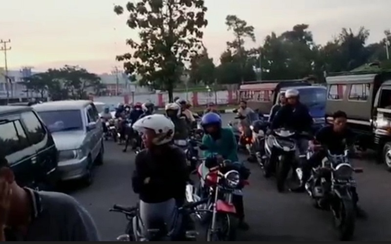 Perjuangan Warga Muaraenim untuk Membeli BBM Subsidi, Antre dari Jam 4 Pagi 