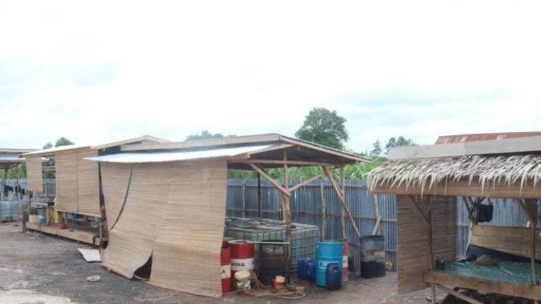  10 Gudang Penampungan BBM Ilegal di Sumsel Disegel Polisi