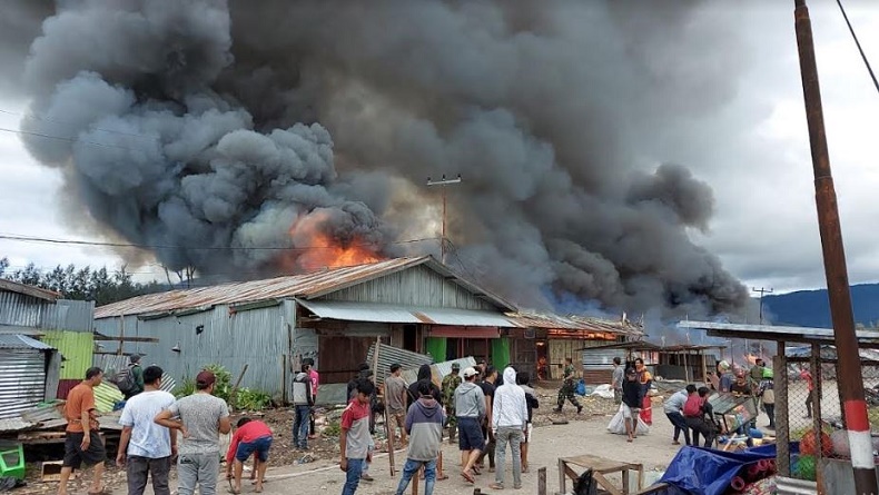 Kronologi Amuk Warga Bakar Pasar di Deiyai Papua Tengah, Anggota TNI Ikut Terluka