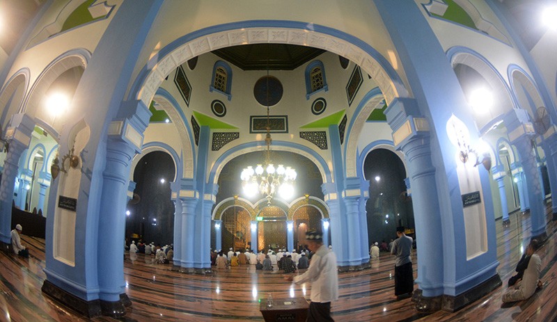 Keindahan dan Kemegahan Arsitektur 4 Masjid di Jawa Timur - Bagian 5