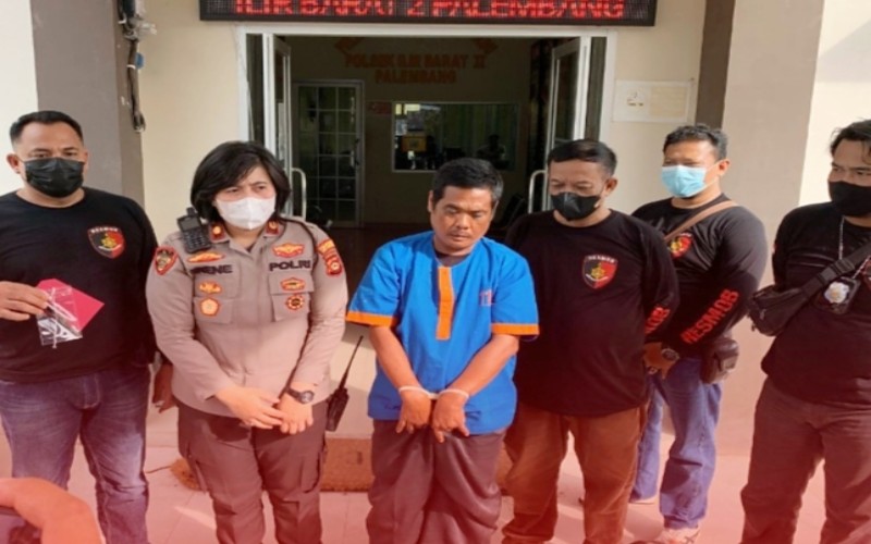 Pria Mabuk di Palembang Tusuk Warga yang Melintas hingga Kritis