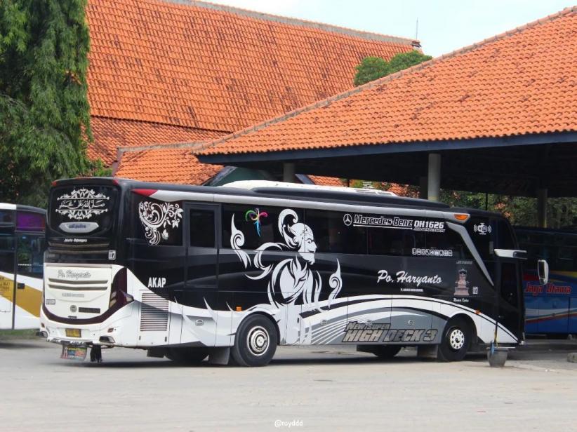 Po Bus Yang Punya Fans Terbanyak Di Indonesia Haryanto Juaranya