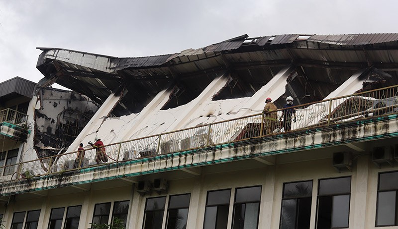Gedung Universitas Abulyatama Aceh Roboh akibat Kebakaran - Bagian 2