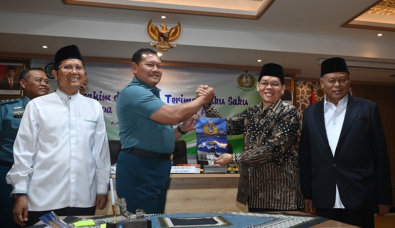 TNI AL dan MUI Buat Buku Doa Khusus bagi Prajurit yang Menjalankan Tugas - Bagian 1