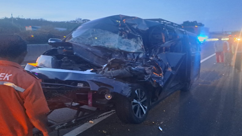 Kasus Tabrak Belakang di Tol Cipularang Terulang, Luxio Ringsek 2 Luka-luka