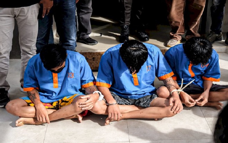 title Komplotan Pencuri Pagar di Palembang Ditangkap, Ketiganya Diduga Pemakai Narkoba Komplotan Pencuri Pagar di Palembang Ditangkap, Ketiganya Diduga Pemakai Narkoba