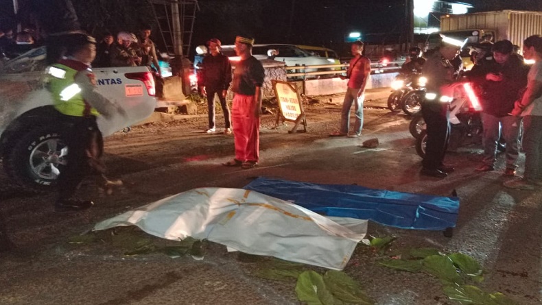 Bocah di Sukabumi Maksa Naik Truk Pasir, Terpeleset lalu Tewas Terlindas