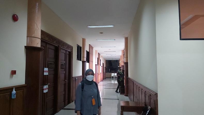 title Pasca-OTT KPK, Suasana Gedung DPRD Jatim Tampak Sepi Pasca-OTT KPK, Suasana Gedung DPRD Jatim Tampak Sepi